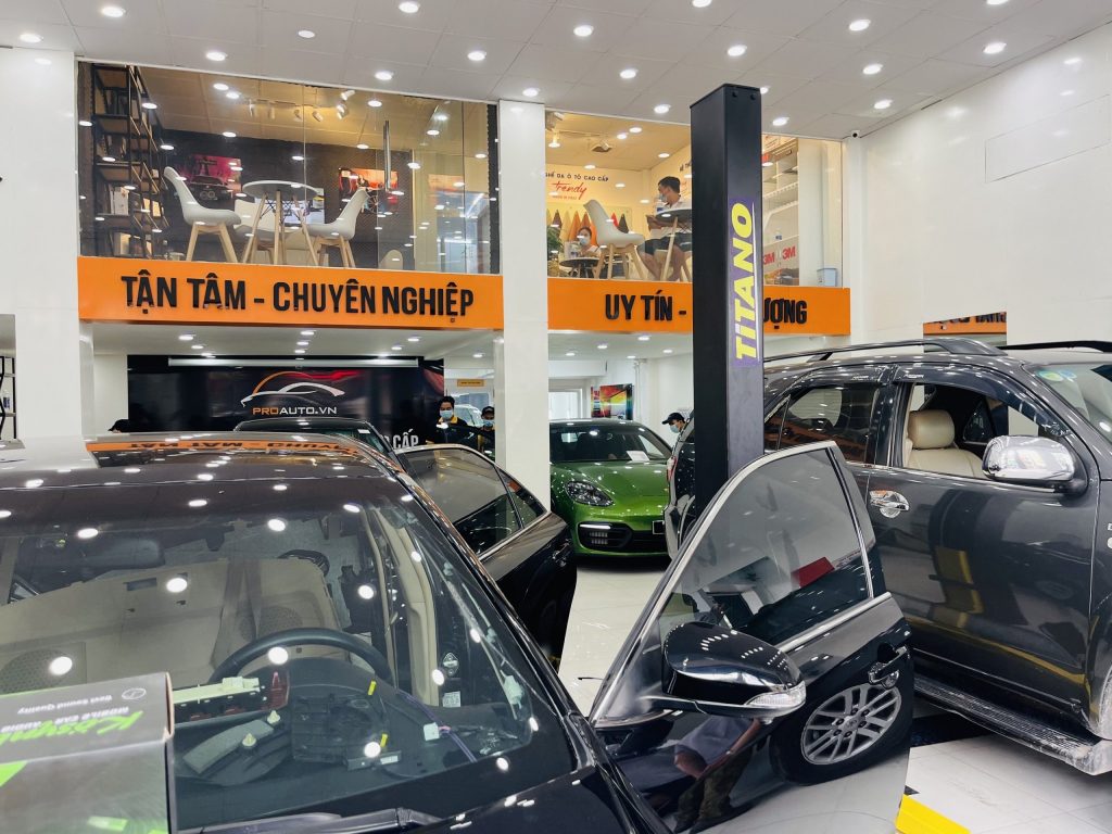 Trung tầm phụ kiện ô tô Proauto