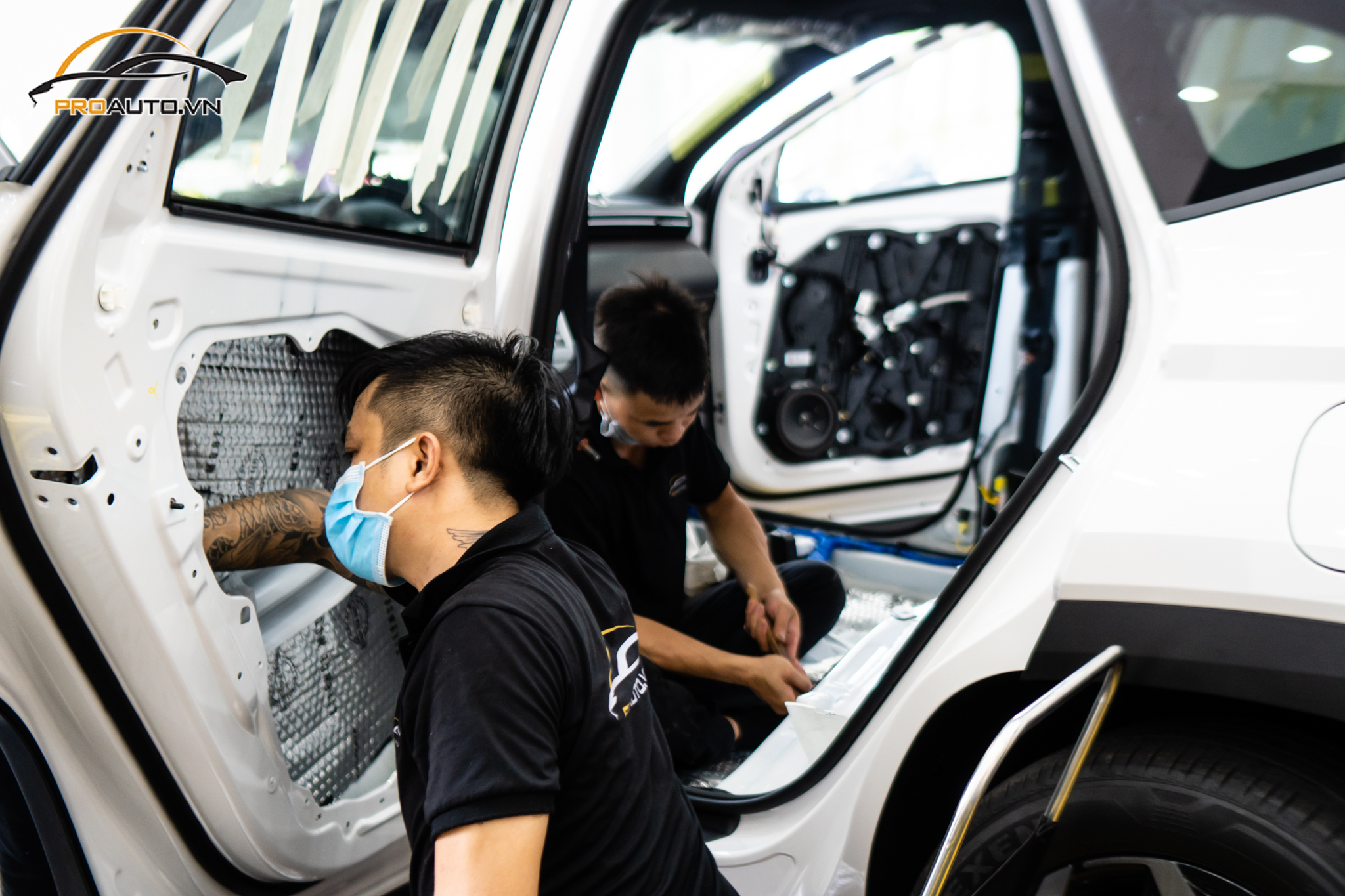 Cách Âm Xe Lexus Luxury Crossover - Ảnh 3