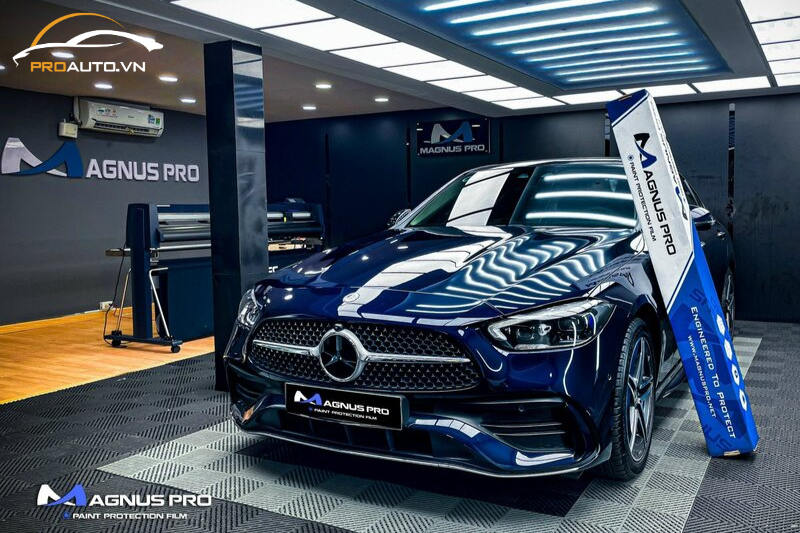 PROAUTO.VN có phòng dán phim chuyên biệt, đạt chuẩn quốc tế