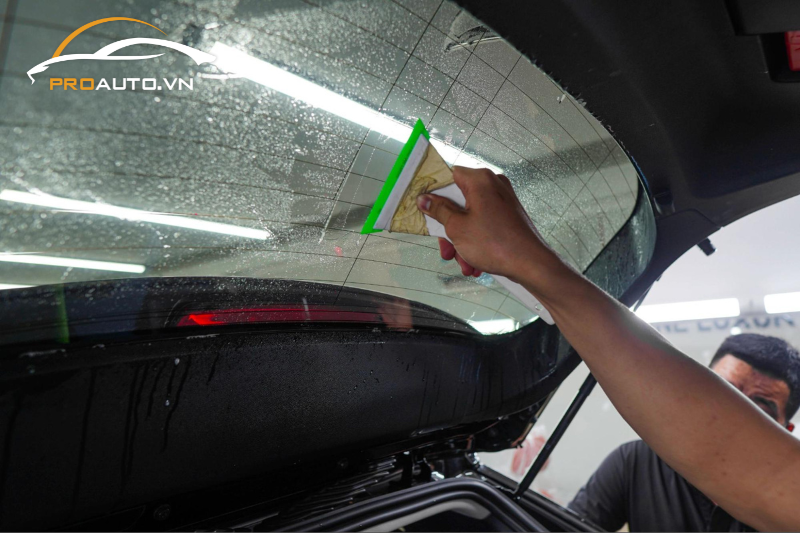 Quy trình dán phim cách nhiệt xe Honda HRV tại PROAUTO.VN 