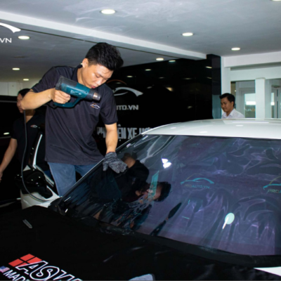 Quy trình dán phim cách nhiệt xe Kia Soluto tại PROAUTO.VN