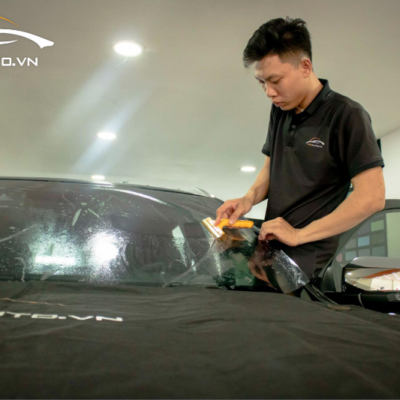 Quy trình dán phim cách nhiệt xe Toyota Hilux tại PROAUTO.VN