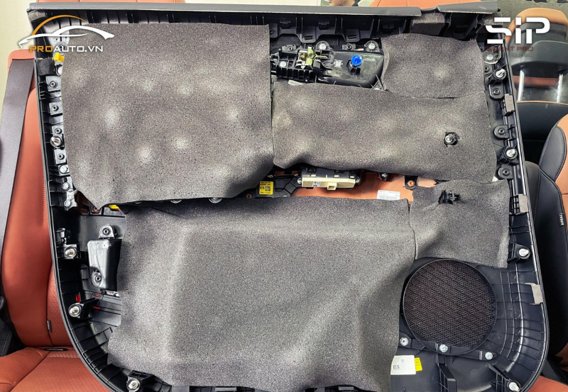 Quy trình dán vật liệu Cách âm chống ồn xe Volkswagen Viloran