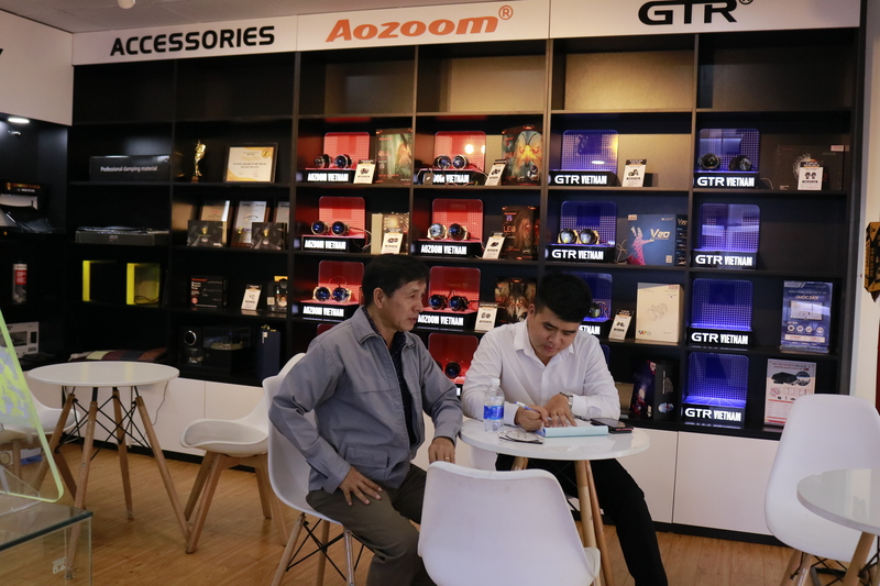 Sản phẩm đèn xe ô tô chính hãng tại đại lý uy tín