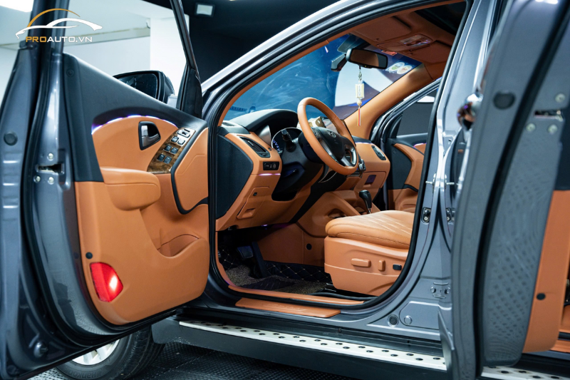 Sơn đổi màu các chi tiết nhựa xe Hyundai Tucson