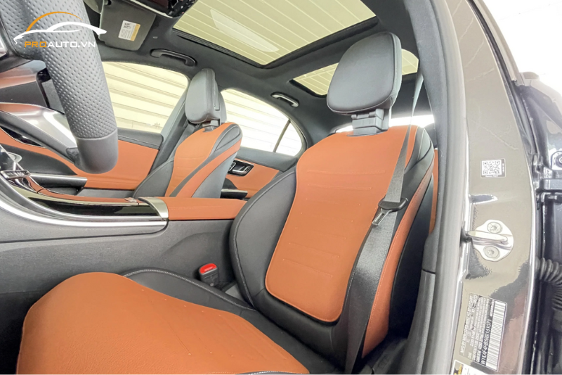 Sơn đổi màu các chi tiết nhựa xe Mercedes C-Class