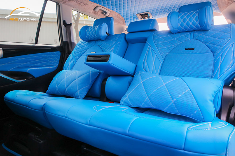 Sơn đổi màu các chi tiết nhựa xe Toyota Innova