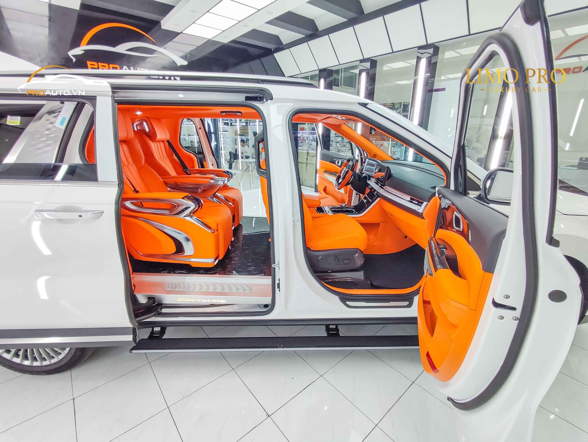 son doi mau noi that xe limousine cac chi tiet nhua 1 2048x1538 1