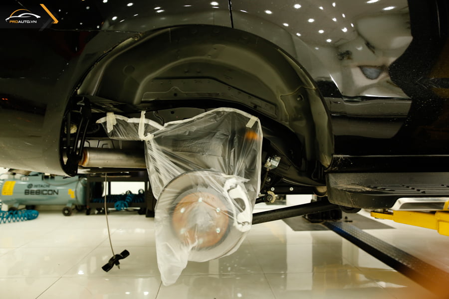 Sơn Phủ Gầm Ford Everest - Ảnh 6