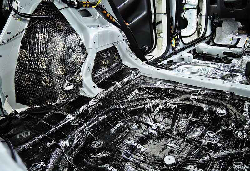 STP Aero Flex sử dụng cho sàn xe ô tô