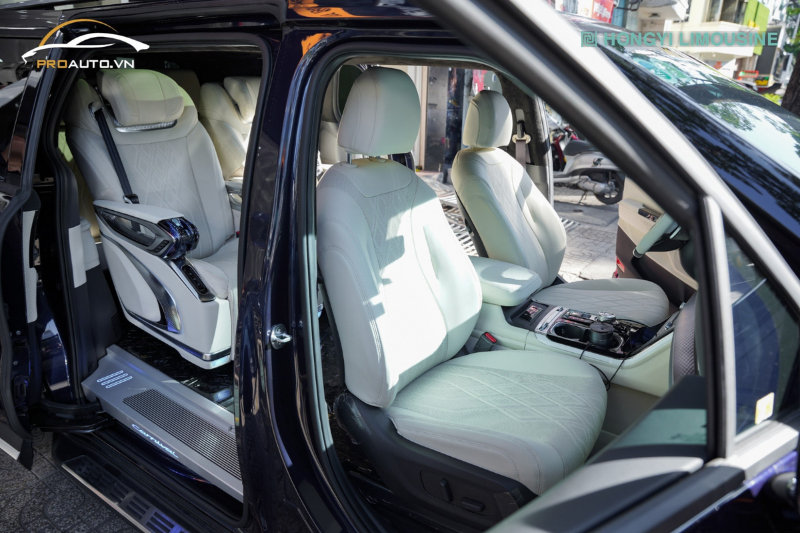 Tại sao nên độ ghế limousine Ford Everest?