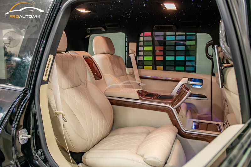 Tại sao phải bọc ghế da Land Cruiser?
