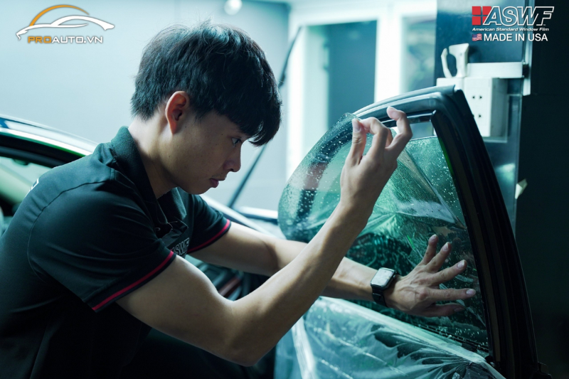 Tại sao phải dán phim cách nhiệt xe BMW Series 6?