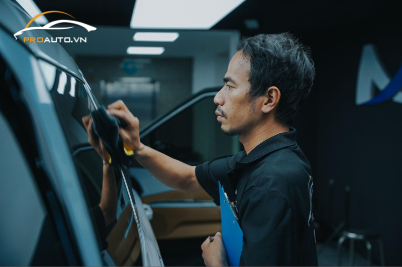 Tại sao phải dán phim cách nhiệt xe Kia Optima?