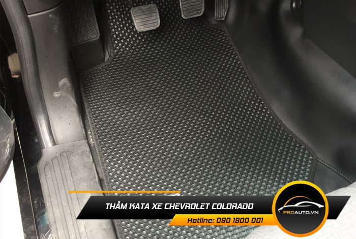 tham kata xe chevrolet colorado