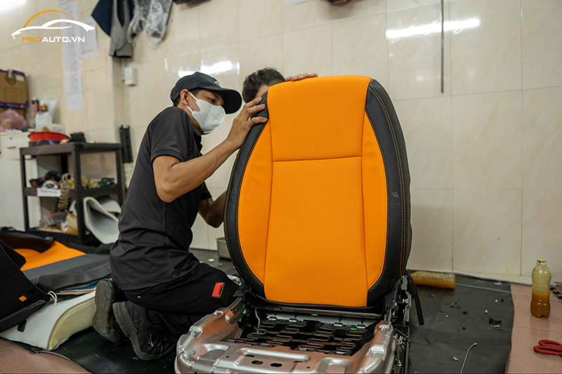 Thi công bọc ghế da cho ô tô tại PROAUTO.VN