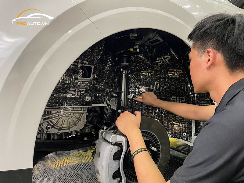 Thi công cách âm chống ồn ô tô tại PROAUTO.VN