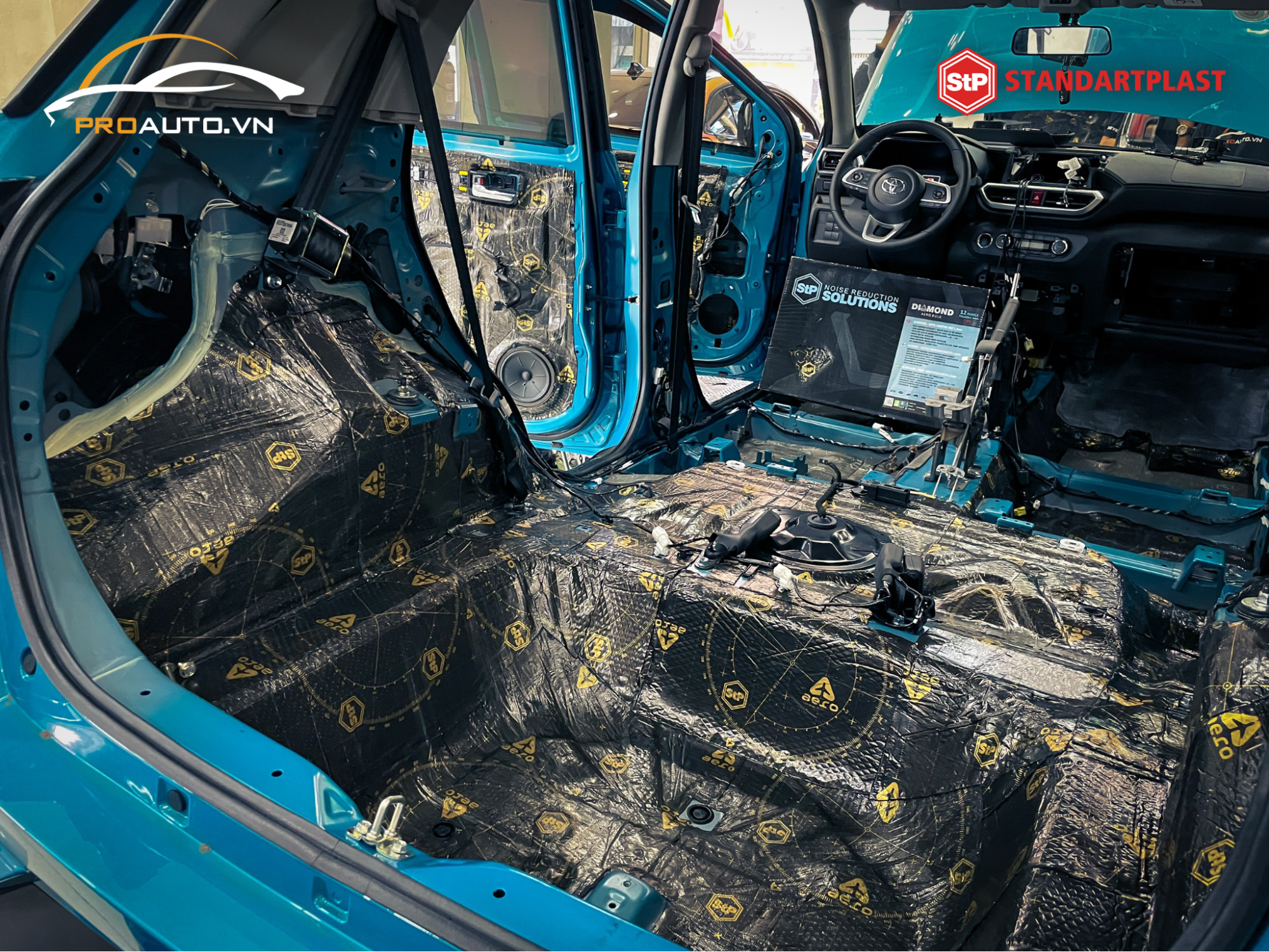 Thi công cách âm sàn xe 2 lớp