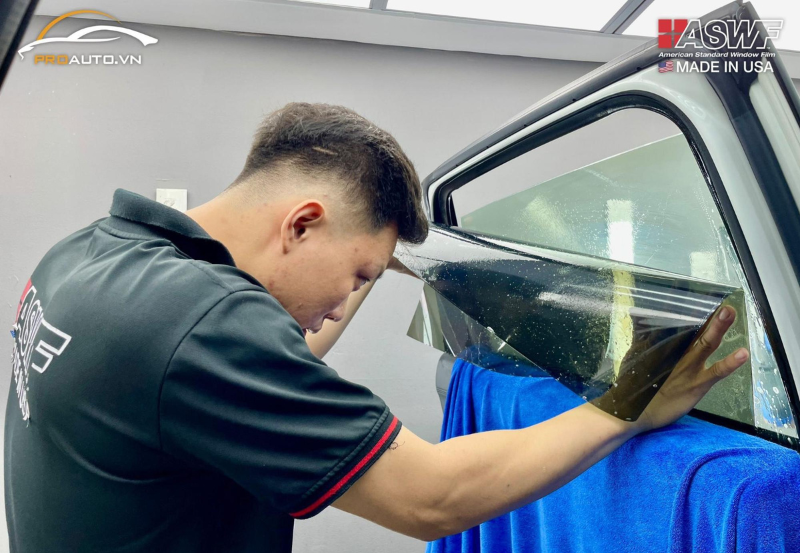 Thi công dán dán phim cách nhiệt xe Hyundai Palisade tại PROAUTO.VN