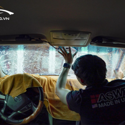 Thi công dán phim cách nhiệt cho kính lái xe hơi