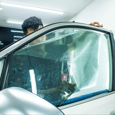 thi cong dan phim cach nhiet doi mau