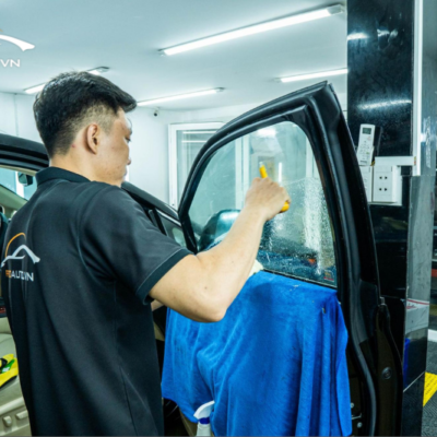 Thi công dán phim cách nhiệt tại PROAUTO.VN
