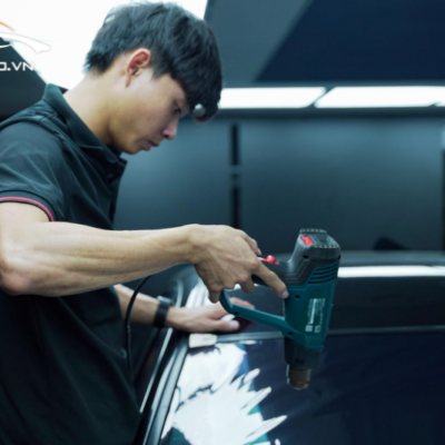 Thi công dán phim cách nhiệt xe Mitsubishi Outlander