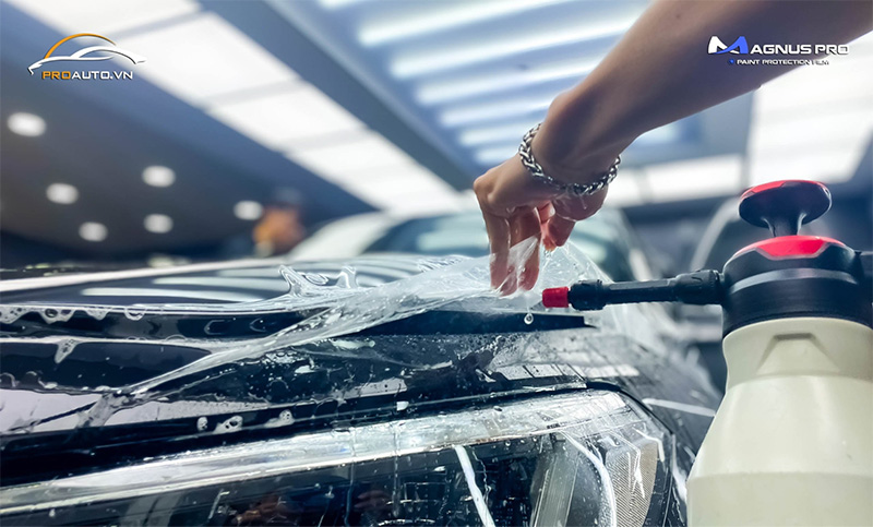 Thi công dán PPF ô tô, xe hơi uy tín tại PROAUTO.VN