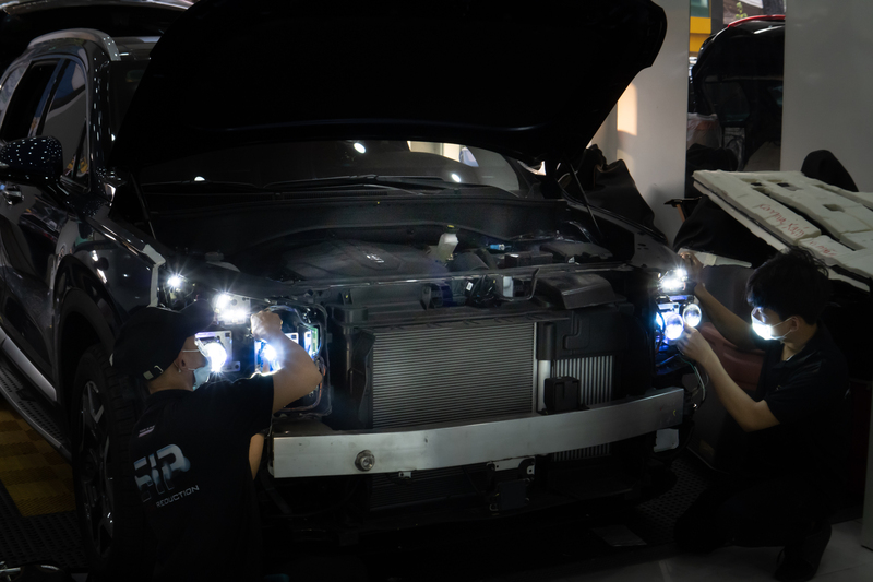 Thi công độ đèn xe ô tô tại ProAuto.vn