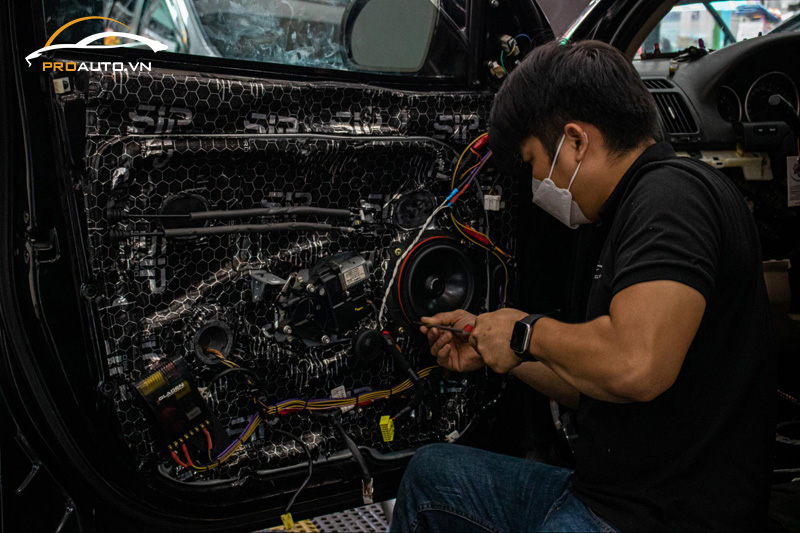 Thi công độ âm thanh xe hơi TPHCM tại PROAUTO.VN tin cậy