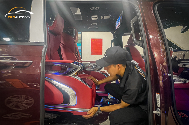 Thi công độ Ghế Limousine Toyota Sienna