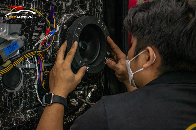 Thi công độ loa cho ô tô tại PROAUTO.VN