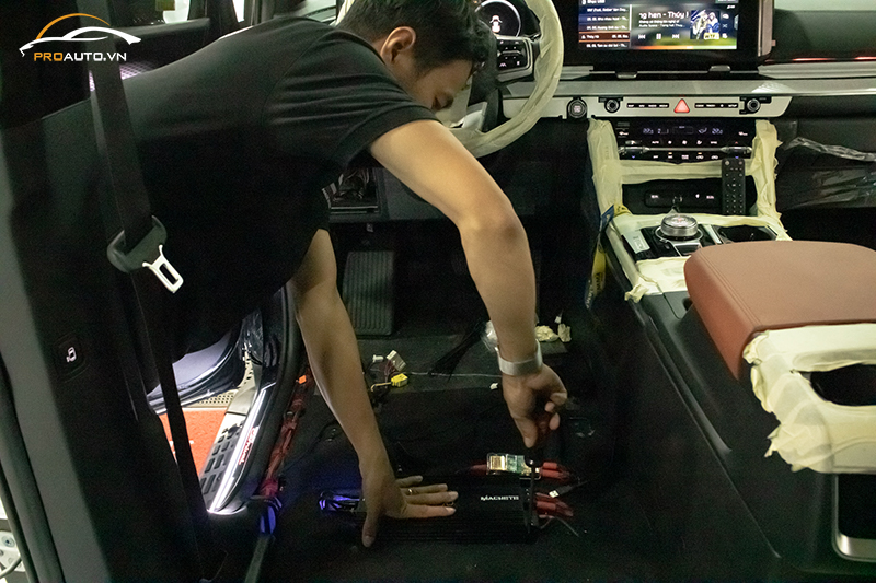Thi công độ loa cho xe ô tô tại PROAUTO.VN chất lượng