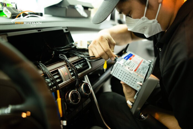 Thi công độ màn hình ô tô Bravigo chất lượng