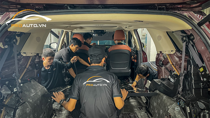 Thi công độ sàn xe ô tô tại PROAUTO.VN