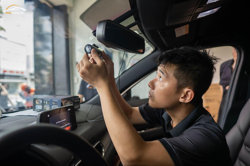 Thi công lắp camera hành trình chính hãng 