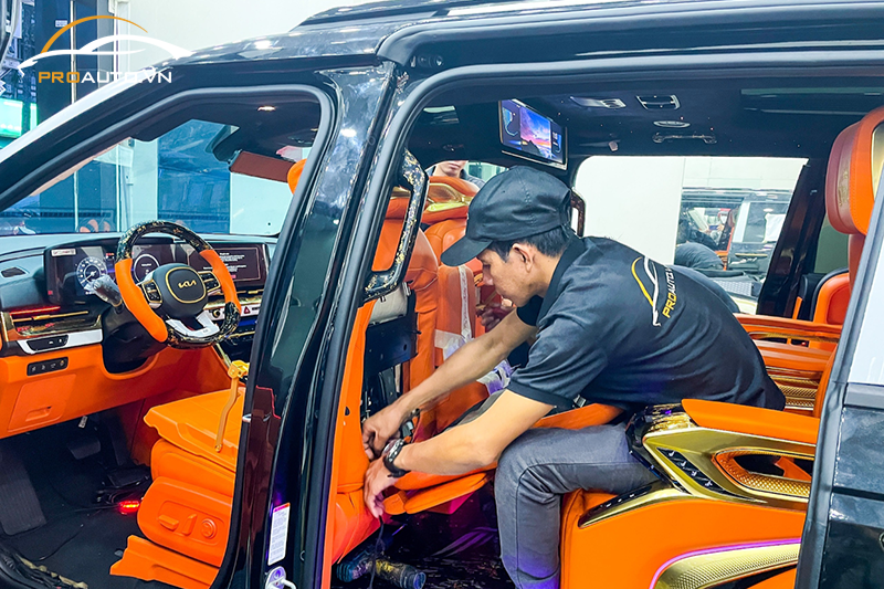 Thi công lắp đặt bàn xếp HongYi tại PROAUTO.VN