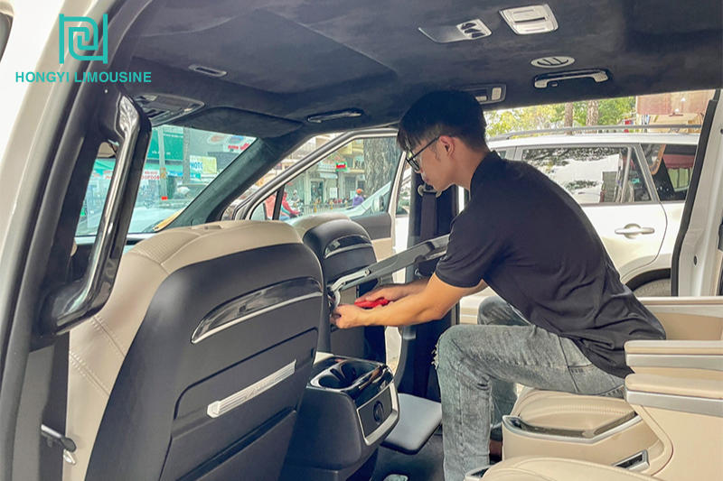 Thi công lắp đặt bàn xếp Multifunctional Rear Table 2.0 tại PROAUTO.VN