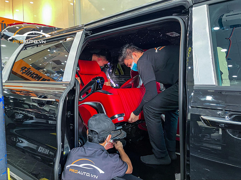 Thi công lắp ghế Limousine cho xe ô tô