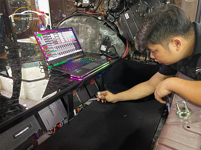 Thi công nâng cấp âm thanh xe hơi tại PROAUTO.VN