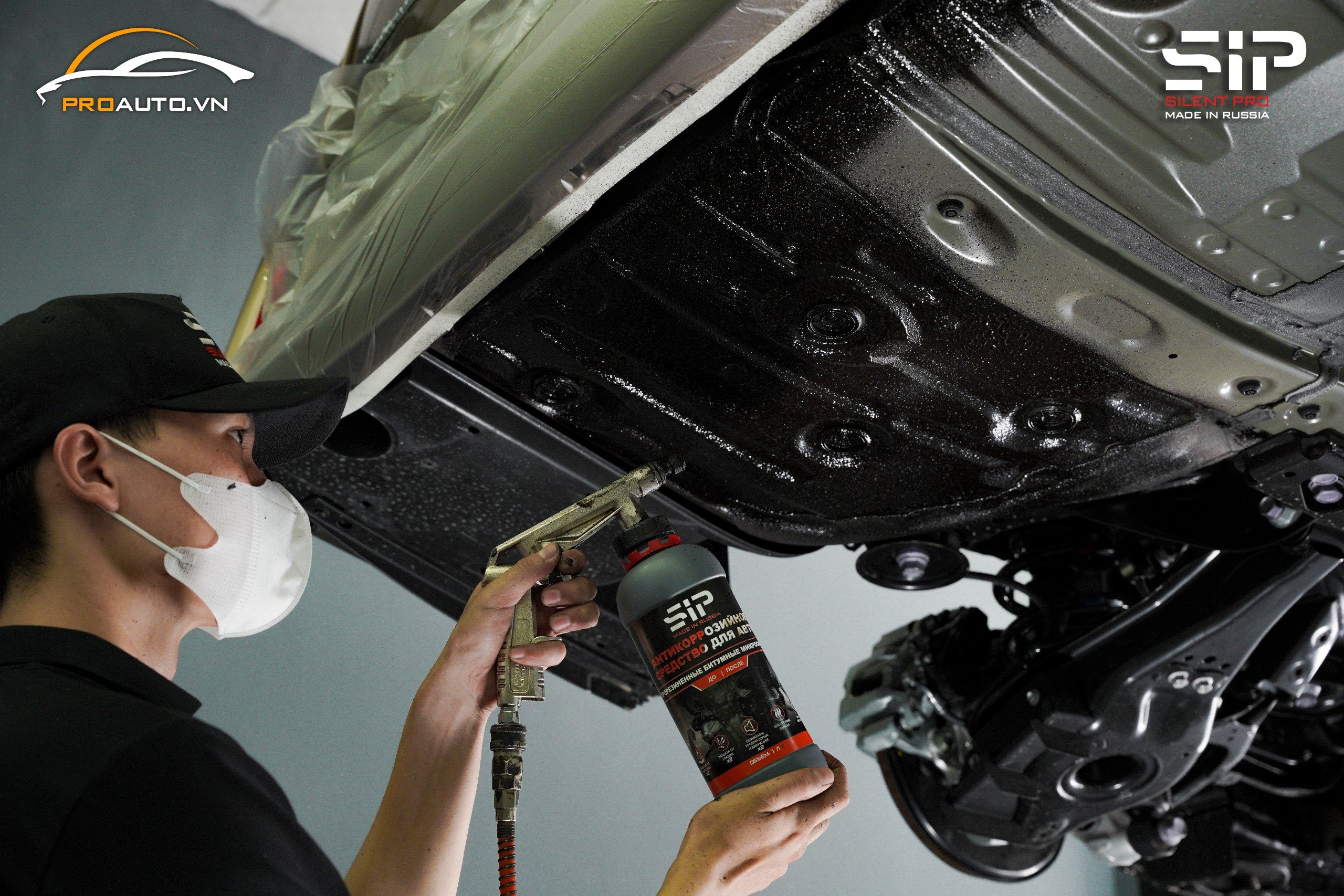 Thi công xịt phủ gầm xe ô tô tại PROAUTO.VN