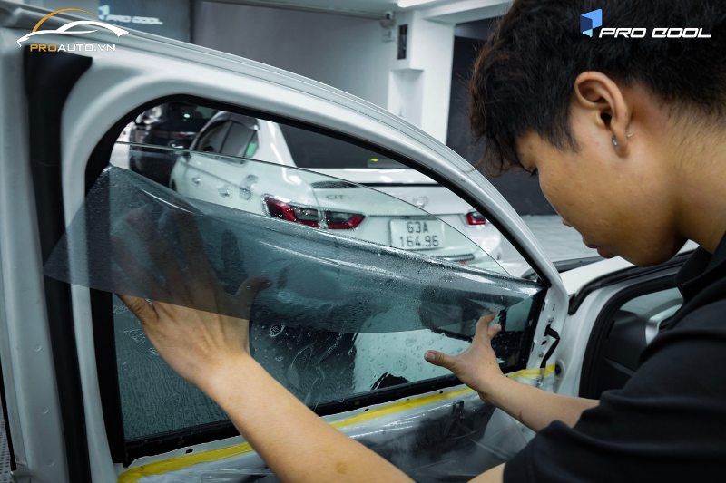 Thương hiệu Pro Cool dán phim cách nhiệt xe Honda Accord 