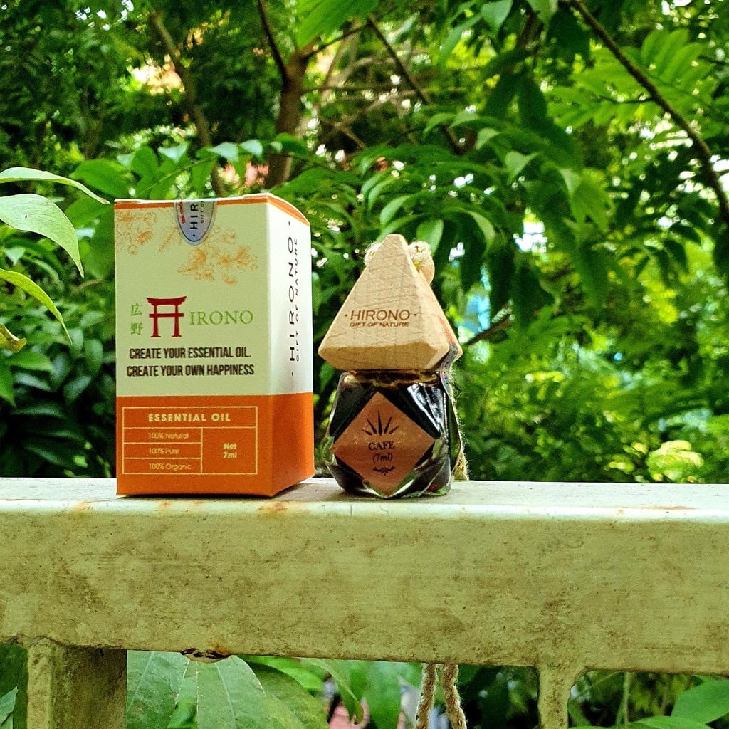 Tinh dầu treo xe Hirono