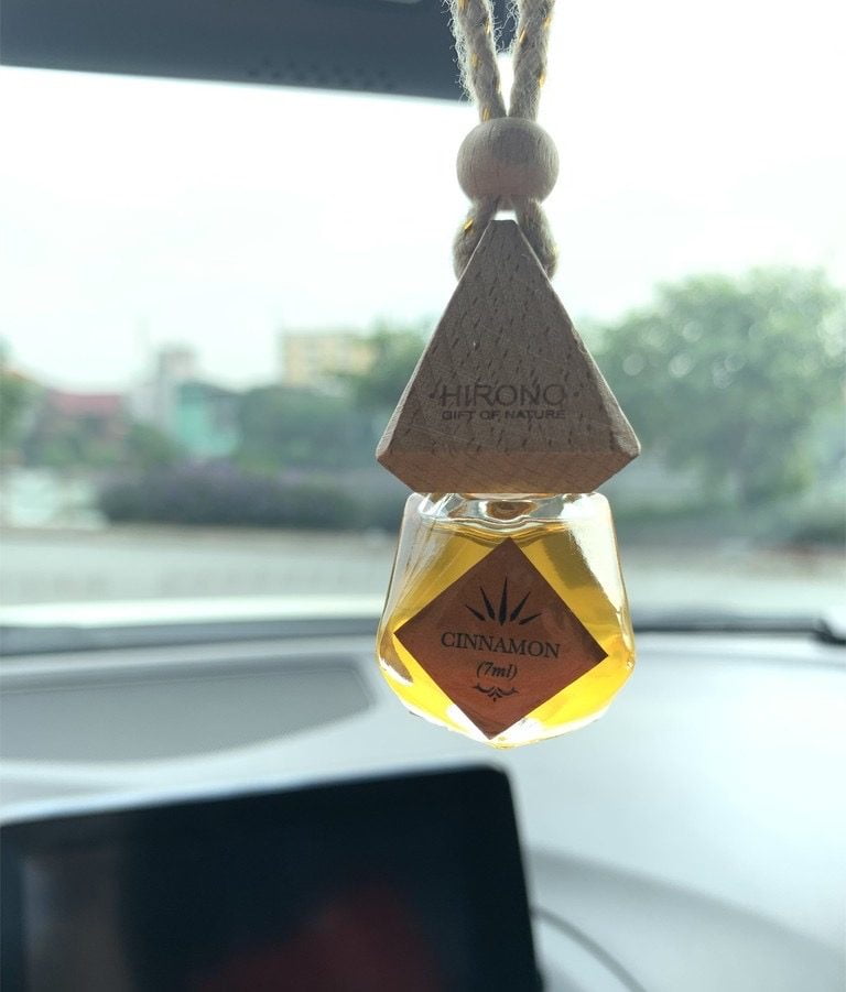 Tinh dầu treo xe Hirono