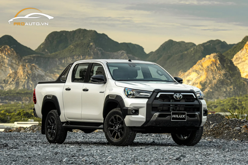 Toyota Hilux 2024 - Phiên bản mới nhất