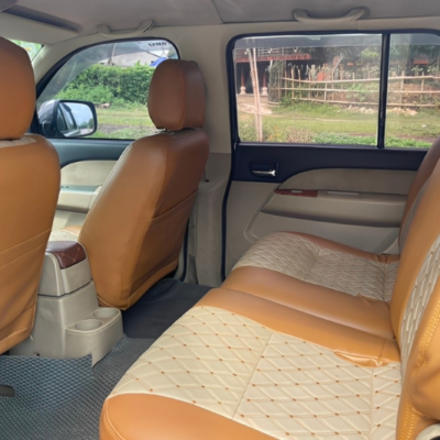 Tư vấn chọn màu sắc bọc ghế da xe Ford Everest