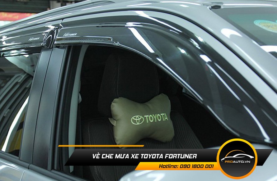 Vè che mưa xe Toyota Fortuner