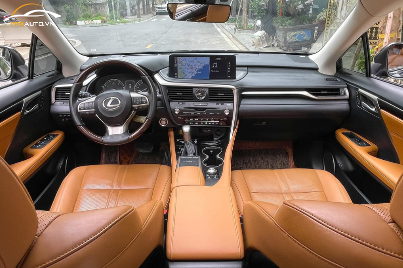 Vì sao chủ xe Lexus RX350 nên bọc ghế da ngay hôm nay?