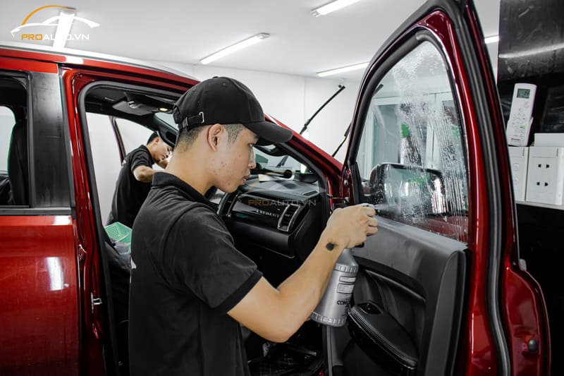 Dán Phim Cách Nhiệt Xe Ford Everest - Ảnh 4