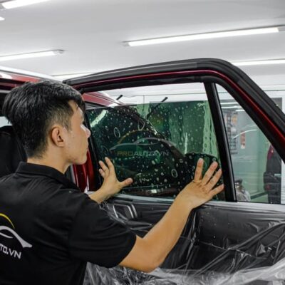 vi sao nen dan phim cach nhiet xe ford everest